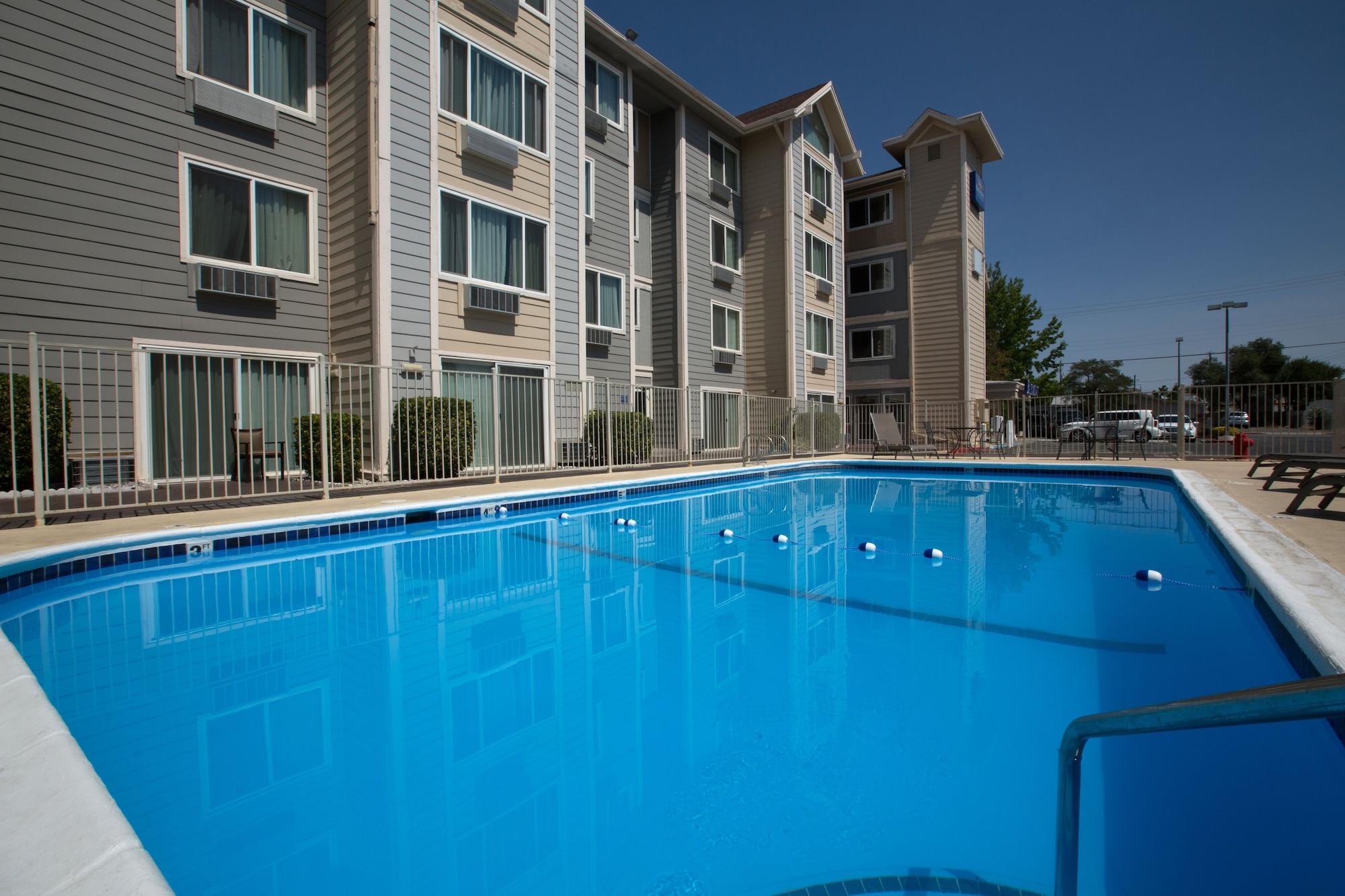 Quality Inn & Suites Reno Airport ภายนอก รูปภาพ